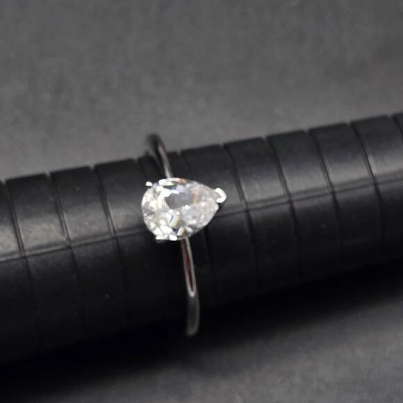 NVC Pear Cut CZ Ring Size 8 Silver Plated Band Tear Drop - Picture 5 of 10